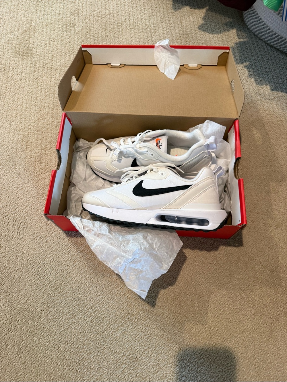 Women’s Nike Air Max Dawn 6.5 new in box sneakers